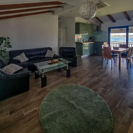 Damir Sea View Apartamento